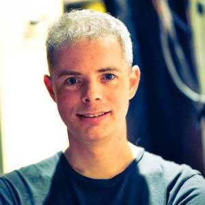 Oliver Davis ดาวน์โหลดและฟังเพลงฮิตจาก Oliver Davis