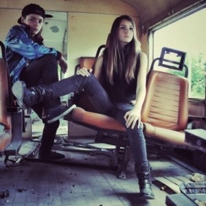 Carbon Airways ดาวน์โหลดและฟังเพลงฮิตจาก Carbon Airways
