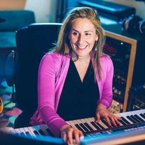 Ronit Kirchman ดาวน์โหลดและฟังเพลงฮิตจาก Ronit Kirchman
