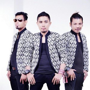 Nabasa Trio