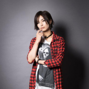 AKIRA ดาวน์โหลดและฟังเพลงฮิตจาก AKIRA
