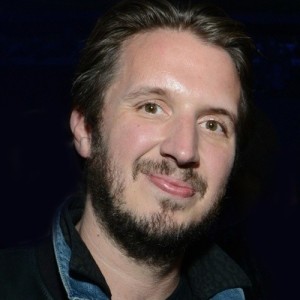 Emile Haynie ดาวน์โหลดและฟังเพลงฮิตจาก Emile Haynie