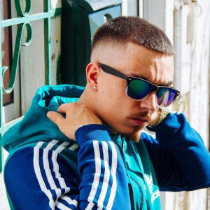 9 Miller ดาวน์โหลดและฟังเพลงฮิตจาก 9 Miller