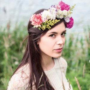 Gina V. D'Orio ดาวน์โหลดและฟังเพลงฮิตจาก Gina V. D'Orio