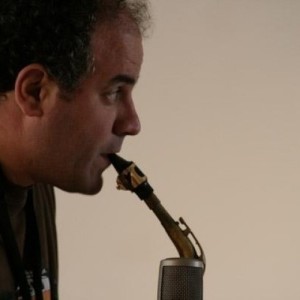 Raymond MacDonald ดาวน์โหลดและฟังเพลงฮิตจาก Raymond MacDonald