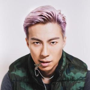 Nat Ho ดาวน์โหลดและฟังเพลงฮิตจาก Nat Ho