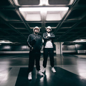 Moksi ดาวน์โหลดและฟังเพลงฮิตจาก Moksi