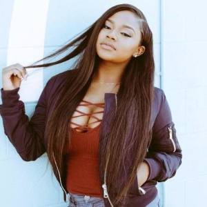 Summerella ดาวน์โหลดและฟังเพลงฮิตจาก Summerella