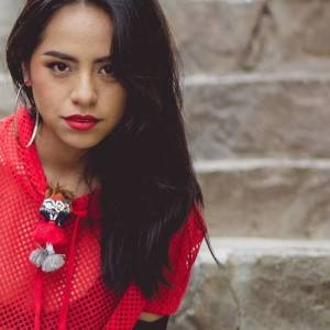 Naysha ดาวน์โหลดและฟังเพลงฮิตจาก Naysha