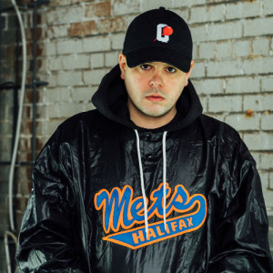 Quake Matthews ดาวน์โหลดและฟังเพลงฮิตจาก Quake Matthews