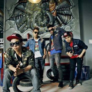 FB Boiz ดาวน์โหลดและฟังเพลงฮิตจาก FB Boiz