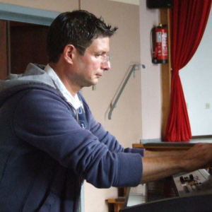 Nicol Matt ดาวน์โหลดและฟังเพลงฮิตจาก Nicol Matt