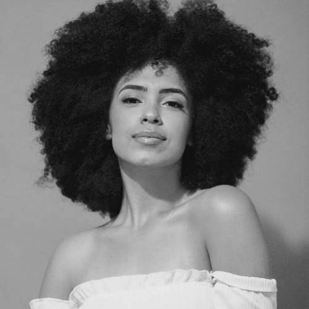 Bruna Black