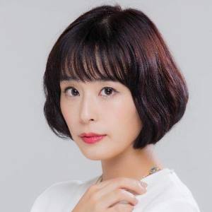 Emii ดาวน์โหลดและฟังเพลงฮิตจาก Emii
