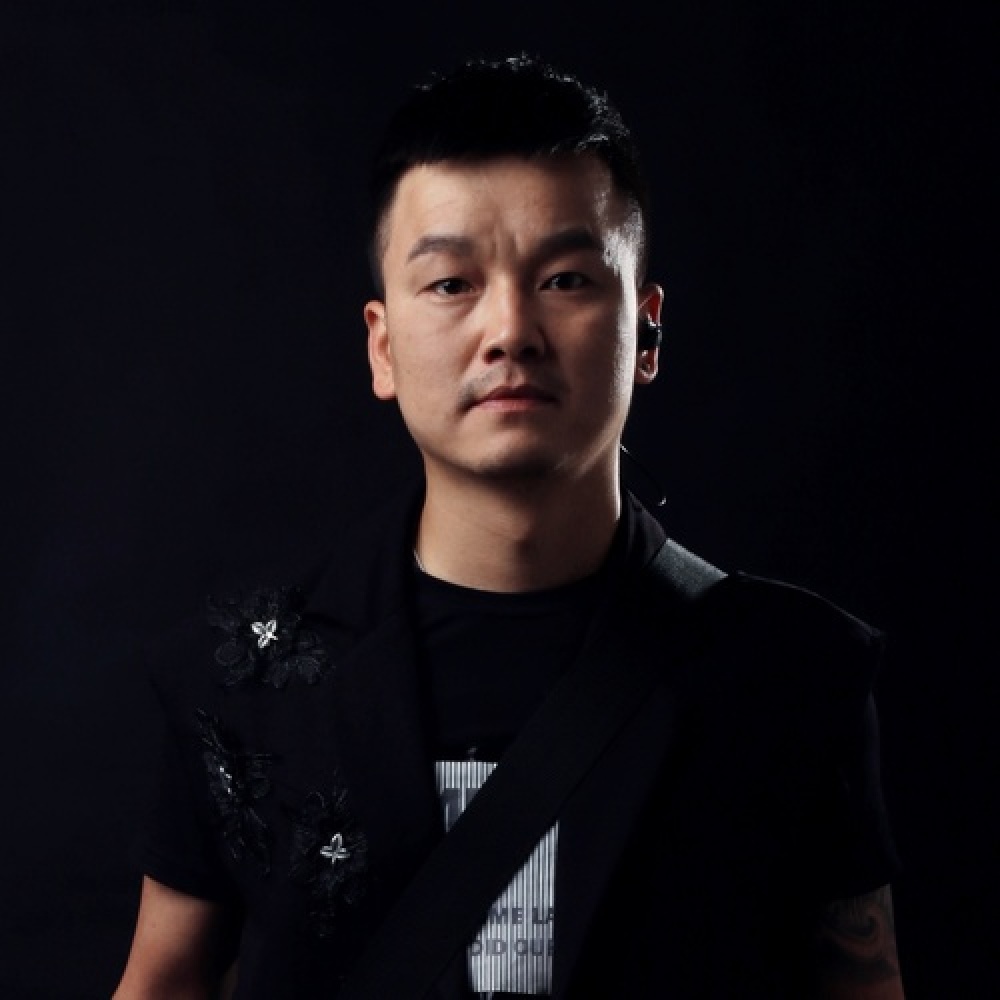 强东亮