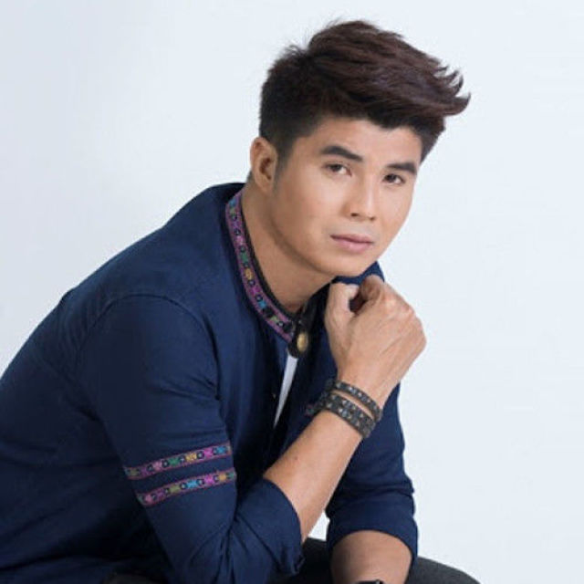 นนท์ อาร์ สยาม