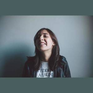 Johanna Samuels ดาวน์โหลดและฟังเพลงฮิตจาก Johanna Samuels