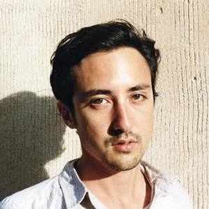 Adam Crystal ดาวน์โหลดและฟังเพลงฮิตจาก Adam Crystal