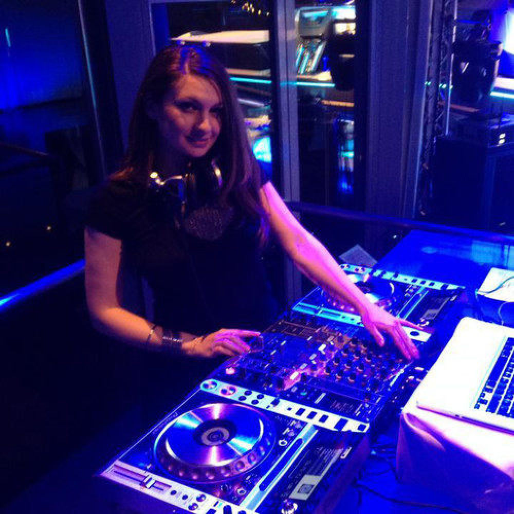 DJ ALINA