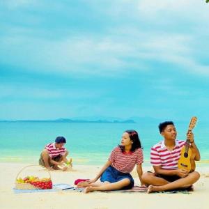Afternoon Talk ดาวน์โหลดและฟังเพลงฮิตจาก Afternoon Talk