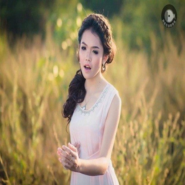 น้ำ กนกวรรณ