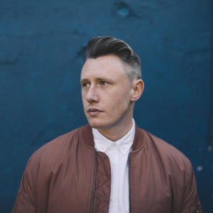 Louis Baker ดาวน์โหลดและฟังเพลงฮิตจาก Louis Baker