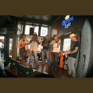 Gangstagrass āļāļēāļ§āļāđāđāļŦāļĨāļāđāļĨāļ°āļāļąāļāđāļāļĨāļāļŪāļīāļāļāļēāļ Gangstagrass