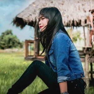 นุ่น กุลสตรี ดาวน์โหลดและฟังเพลงฮิตจาก นุ่น กุลสตรี