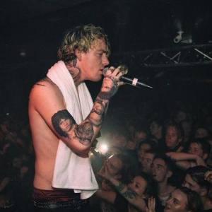 Brennan Savage ดาวน์โหลดและฟังเพลงฮิตจาก Brennan Savage