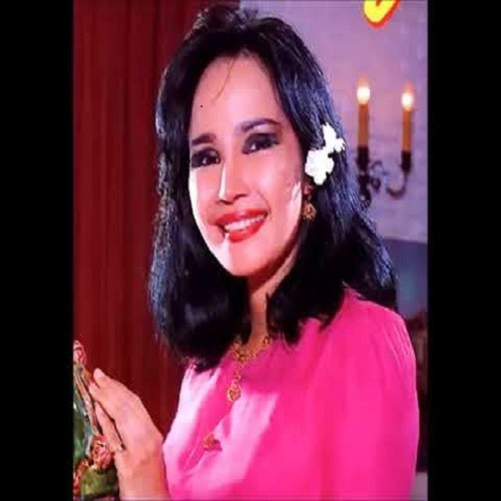 รวงทอง ทองลั่นธม