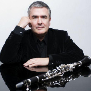 John Finucane ดาวน์โหลดและฟังเพลงฮิตจาก John Finucane