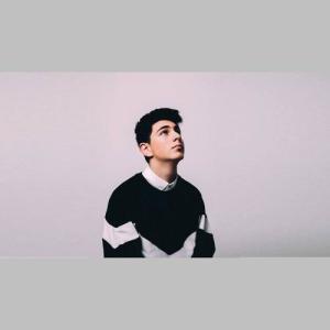 Daniel Briskin ดาวน์โหลดและฟังเพลงฮิตจาก Daniel Briskin