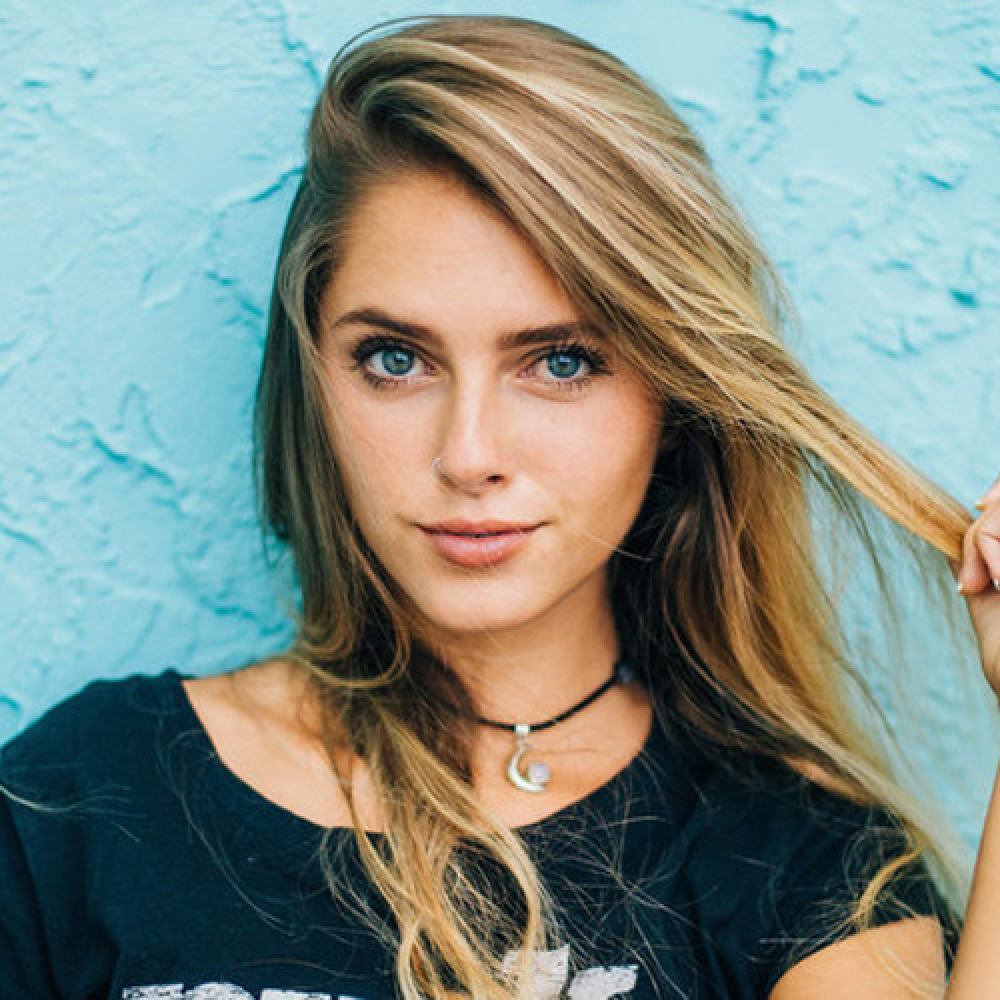 Emily Zeck