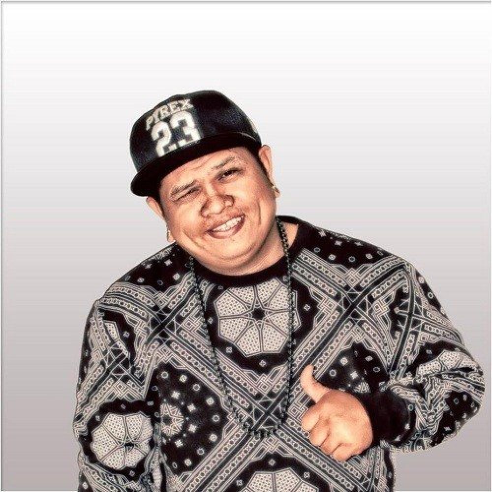 Vic Desucatan