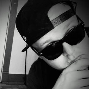 Justin Gray ดาวน์โหลดและฟังเพลงฮิตจาก Justin Gray