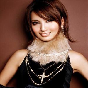 加藤夏希 ดาวน์โหลดและฟังเพลงฮิตจาก 加藤夏希