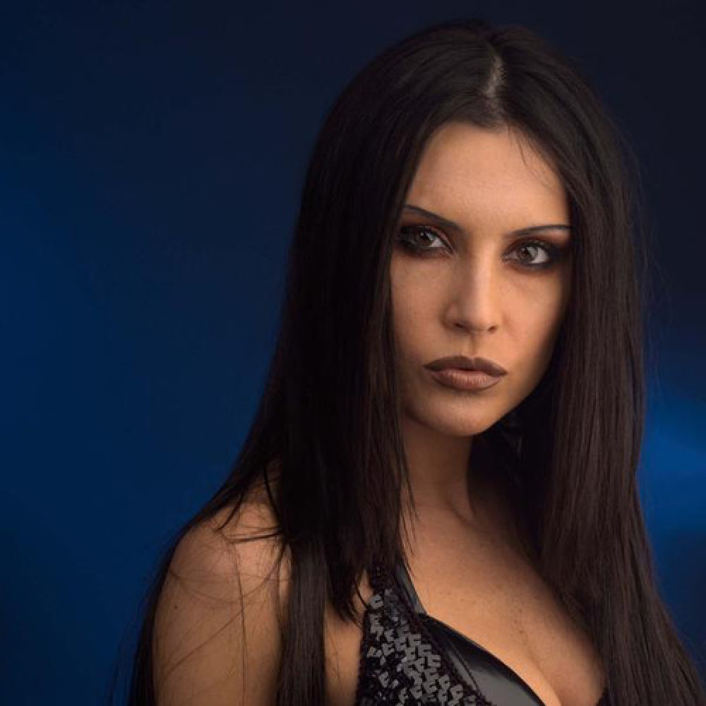 Yana Kay