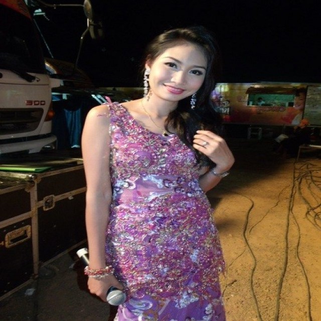 สายใย อุดมพร