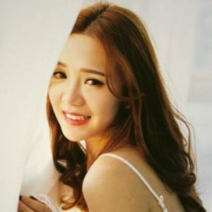 邱旭 ดาวน์โหลดและฟังเพลงฮิตจาก 邱旭