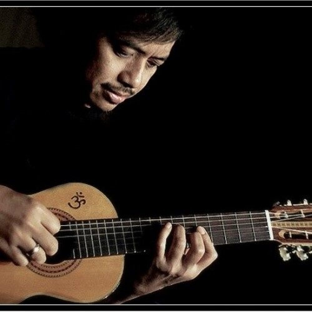 Dewa Budjana