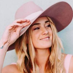Sophia Scott ดาวน์โหลดและฟังเพลงฮิตจาก Sophia Scott