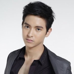 James Jirayu ดาวน์โหลดและฟังเพลงฮิตจาก James Jirayu