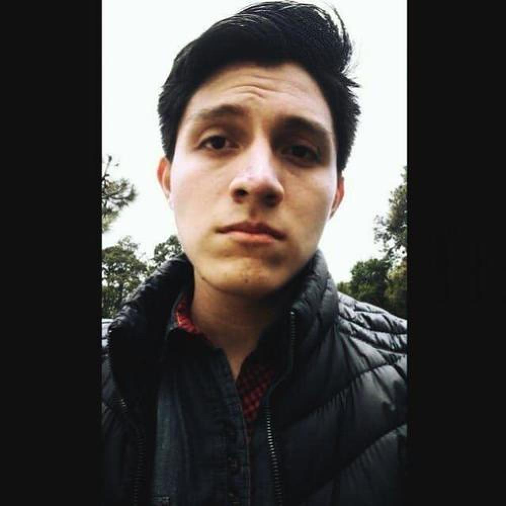 AXL Castillo