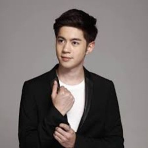 Gun Ratchanon ดาวน์โหลดและฟังเพลงฮิตจาก Gun Ratchanon
