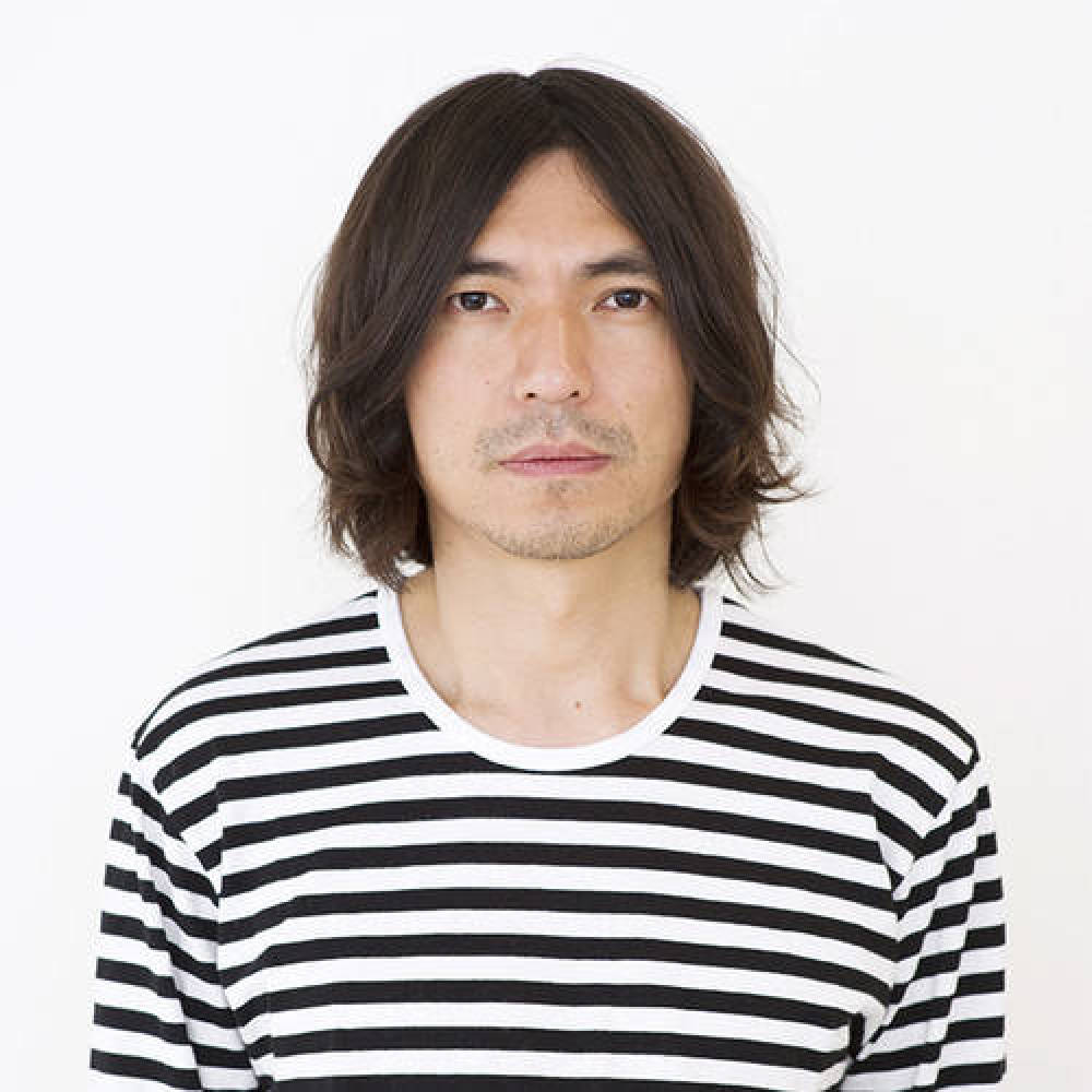 府川亮