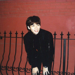 Yoo Yong Min ดาวน์โหลดและฟังเพลงฮิตจาก Yoo Yong Min