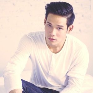 สุดเขต จึงเจริญ ดาวน์โหลดและฟังเพลงฮิตจาก สุดเขต จึงเจริญ
