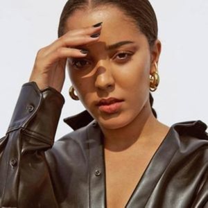 Grace Carter ดาวน์โหลดและฟังเพลงฮิตจาก Grace Carter