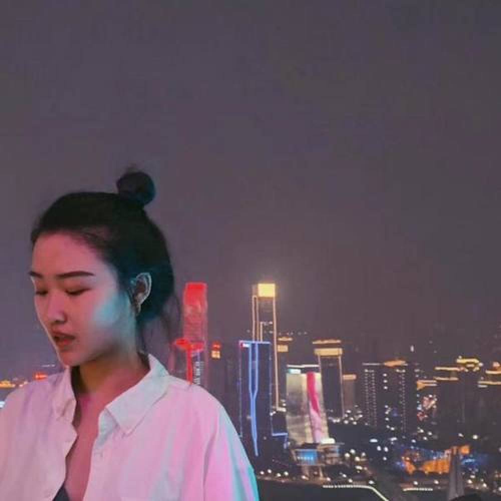 张晗