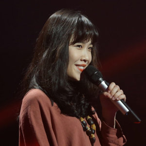 裸儿 ดาวน์โหลดและฟังเพลงฮิตจาก 裸儿